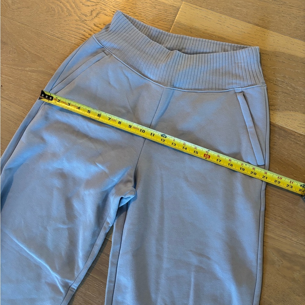 ALO Yoga Serenity Wide Leg Sweatpant Large Limited: Winter Frost NWT NEW pants - Picture 15 of 16